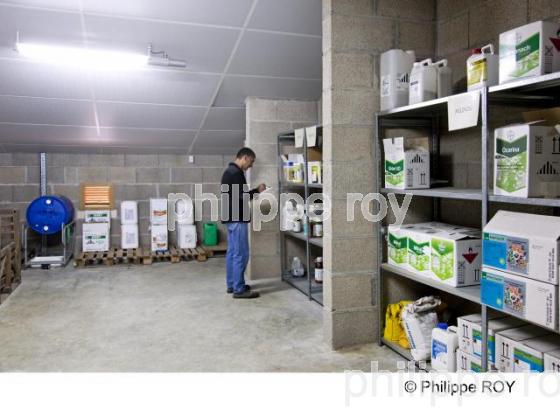 Produit phytosanitaire - Vignoble Bordelais (33V29938.jpg)