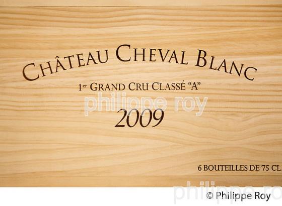 CHATEAU CHEVAL BLANC, VIN DE SAINT EMILION, GIRONDE (33V34213.jpg)