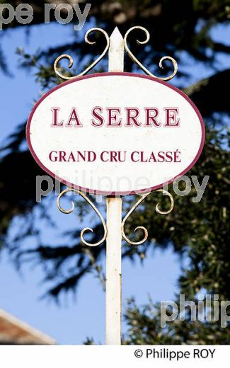 CHATEAU LA SERRE, VIN DE SAINT EMILION, GIRONDE (33V35729.jpg)
