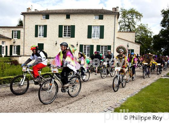 LA MEDOCAINE, COURSE EN VTT AVEC DEGUISEMENT, MARGAUX, MEDOC, GIRONDE. (33V38039.jpg)