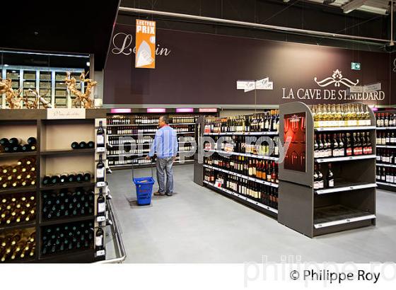 CAVE A  VINS , HYPERMARCHE LECLERC, SAINT MEDARD EN JALLES , GIRONDE. (33V38608.jpg)