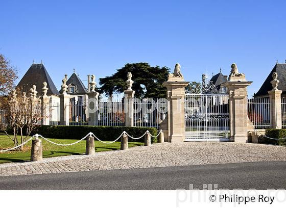 CHATEAU BEYCHEVELLE, SAINT-JULIEN, MEDOC, GIRONDE, AQUITAINE, FRANCE. (33V38919.jpg)