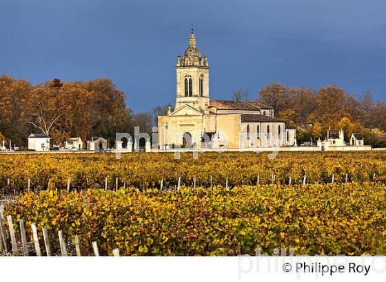 VIGNOBLE ET EGLISE DE  MARGAUX, MEDOC, GIRONDE, AQUITAINE. (33V40917.jpg)