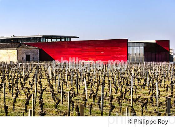 CHAI DU CHATEAU LA DOMINIQUE, JEAN NOUVEL , ARCHITECTE, VIGNOBLES FAYAT,   SAINT EMILION, GIRONDE. (33V41204.jpg)