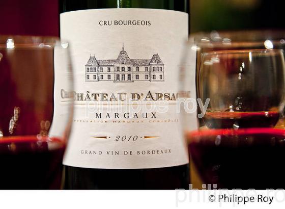 CHATEAU D' ARSAC ,  AOC  MARGAUX, MEDOC, GIRONDE. (33V42134.jpg)