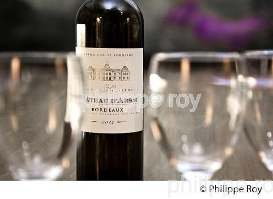 CHATEAU D' ARSAC ,  AOC  MARGAUX, MEDOC, GIRONDE. (33V42135.jpg)