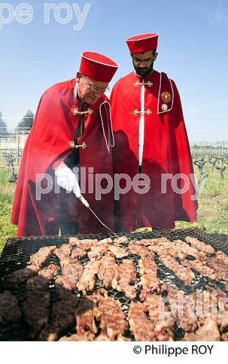 LA CONFRERIE DES VIGNERONS DE MONTAGNE SAINT-EMILION ET SAINT-GEORGE SAINT EMILION,   COMMUNE DE MONTAGNE , GIRONDE, AQUITAINE. (33V43428.jpg)