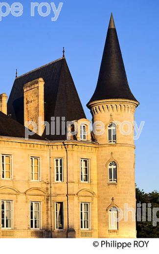 CHATEAU PICHON LONGUEVILLE , PAUILLAC , MEDOC,  AQUITAINE. (33V47236.jpg)