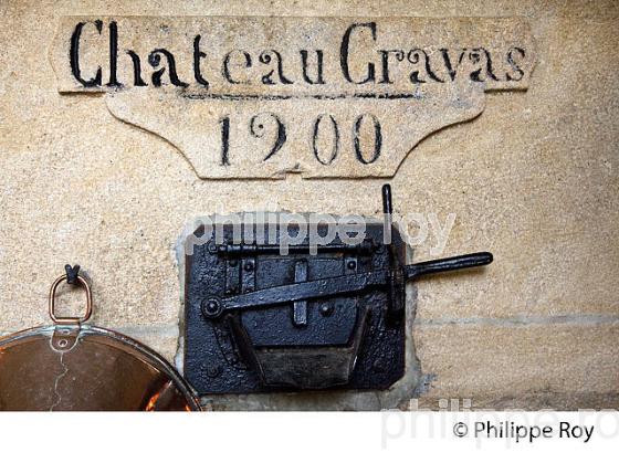 CUVE EN PIERRE,  CHAI DU CHATEAU GRAVAS, VIN AOC  BARSAC SAUTERNES , BARSAC,  GIRONDE. (33V48129.jpg)