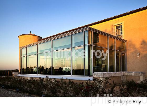 CHATEAU LAFAURIE-PEYRAGUEY,  VIN AOC  SAUTERNES, HOTEL RESTAURANT LALIQUE , GIRONDE. (33V48210.jpg)