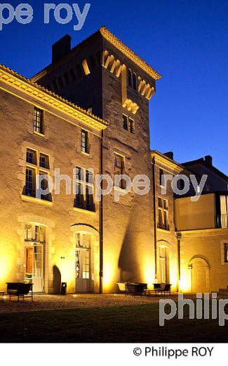 CHATEAU LAFAURIE-PEYRAGUEY,  VIN AOC  SAUTERNES, HOTEL RESTAURANT LALIQUE , GIRONDE. (33V48219.jpg)