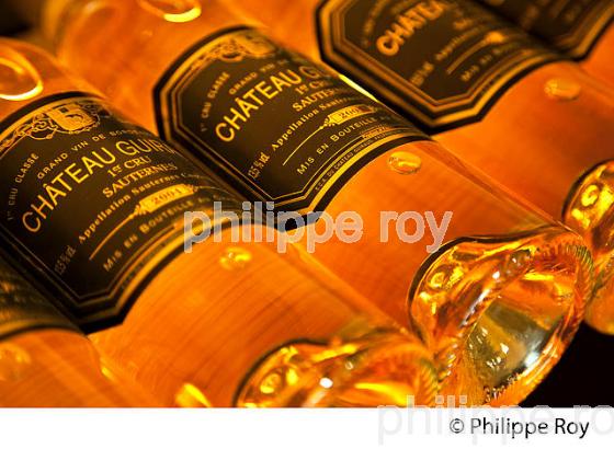 BOUTEILLE,  CHATEAU GUIRAUD, 1 ER GRAND CRU CLASSE ,   VIN AOC  SAUTERNES , GIRONDE. (33V48308.jpg)