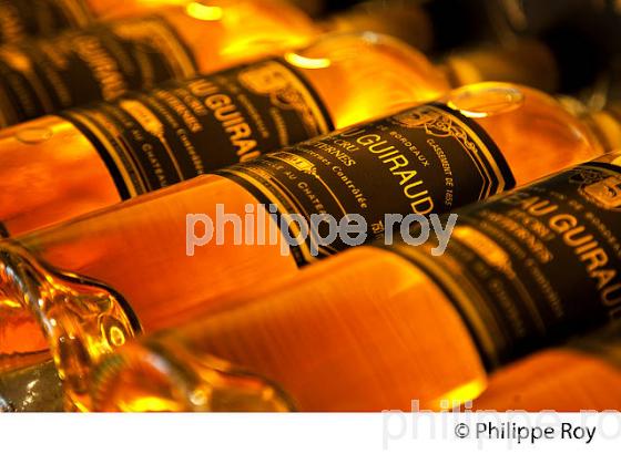 BOUTEILLE,  CHATEAU GUIRAUD, 1 ER GRAND CRU CLASSE ,   VIN AOC  SAUTERNES , GIRONDE. (33V48310.jpg)
