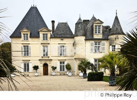 LE  CHATEAU HAUT-BRION, 1ER GRAND CRU CLASSE,  AOC  GRAVES DE PESSAC LEOGNAN , GIRONDE. (33V48414.jpg)