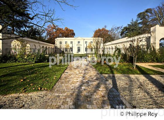 LE CHATEAU DE L' HOSPITAL, 18 EME SIECLE, AOC VINS DES GRAVES, PORTETS, GIRONDE. (33V48510.jpg)