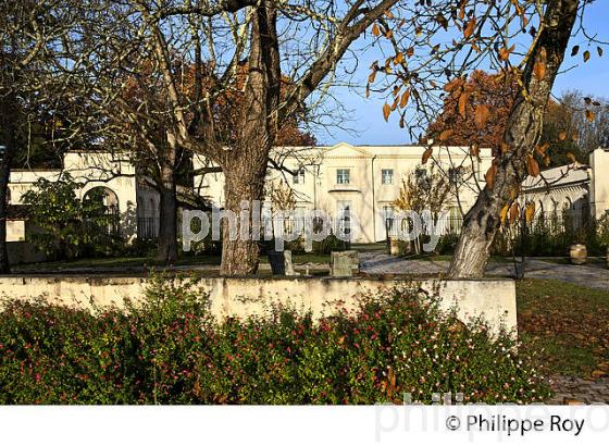 LE CHATEAU DE L' HOSPITAL, 18 EME SIECLE, AOC VINS DES GRAVES, PORTETS, GIRONDE. (33V48515.jpg)