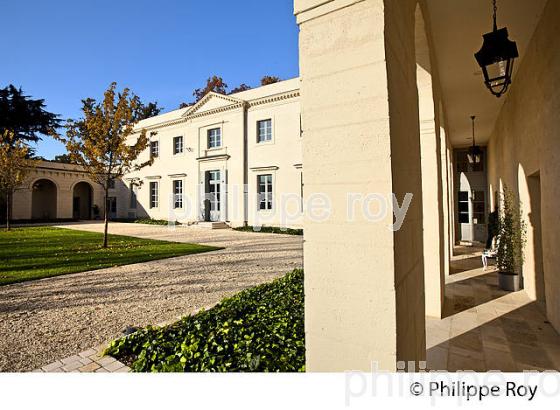 LE CHATEAU DE L' HOSPITAL, 18 EME SIECLE, AOC VINS DES GRAVES, PORTETS, GIRONDE. (33V48518.jpg)