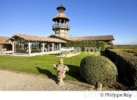 CHATEAU SMITH-HAUT-LAFITTE,  GRAND CRU CLASSE,  AOC  GRAVES DE PESSAC LEOGNAN , GIRONDE. (33V48707.jpg)