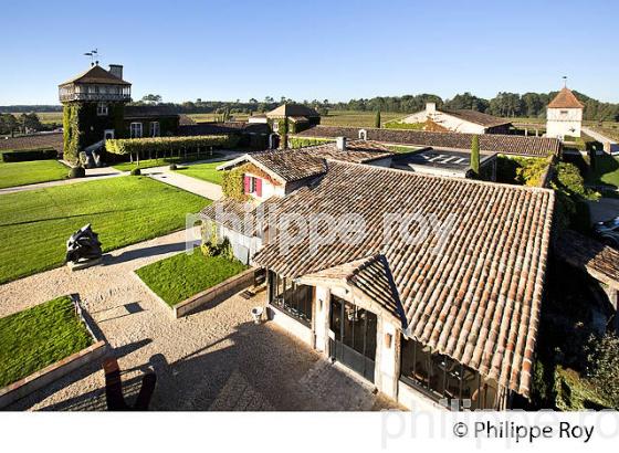 LE CHATEAU SMITH-HAUT-LAFITTE,  GRAND CRU CLASSE,  AOC  GRAVES DE PESSAC LEOGNAN , GIRONDE. (33V48714.jpg)