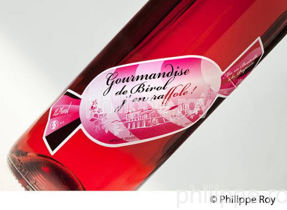 GOURMANDISE DE BIROL, BOUTEILLE DE VIN ROSE  DE BORDEAUX, GIRONDE. (33V49308.jpg)