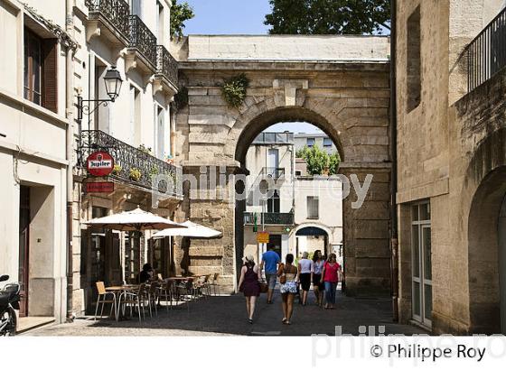 QUARTIER FACULTE,  VIEUX MONTPELLIER, LANGUEDOC-ROUSSILLON. (34F00215.jpg)