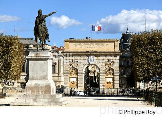 PLACE DU PEYROU , VIEUX MONTPELLIER, LANGUEDOC-ROUSSILLON. (34F00230.jpg)