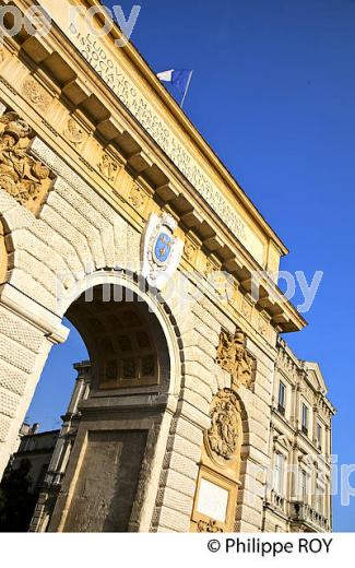 ARC DE TRIOMPHE, VIEUX MONTPELLIER, LANGUEDOC-ROUSSILLON. (34F00236.jpg)