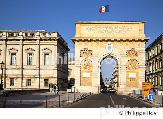 ARC DE TRIOMPHE, VIEUX MONTPELLIER, LANGUEDOC-ROUSSILLON. (34F00239.jpg)