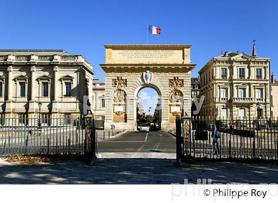 ARC DE TRIOMPHE, VIEUX MONTPELLIER, LANGUEDOC-ROUSSILLON. (34F00301.jpg)