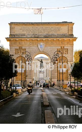 ARC DE TRIOMPHE, VIEUX MONTPELLIER, LANGUEDOC-ROUSSILLON. (34F00305.jpg)