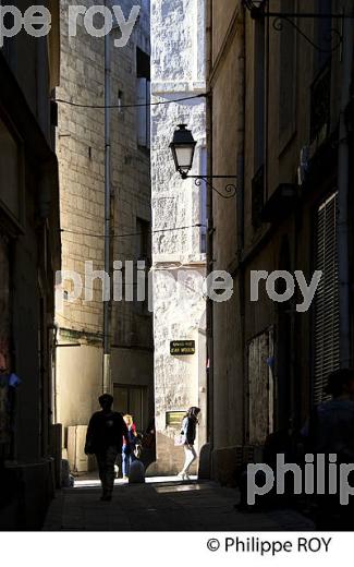 QUARTIER SAINT ROCH, VIEUX MONTPELLIER, LANGUEDOC-ROUSSILLON. (34F00531.jpg)