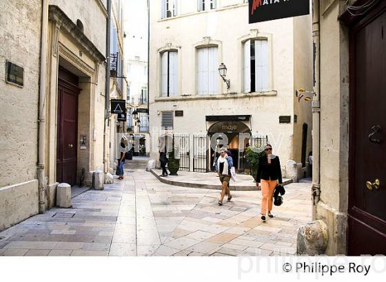 QUARTIER SAINT ROCH, VIEUX MONTPELLIER, LANGUEDOC-ROUSSILLON. (34F00534.jpg)