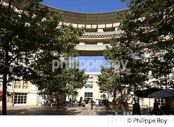 QUARTIER ANTIGONE, RICARDO BOFILL, MONTPELLIER, LANGUEDOC-ROUSSILLON. (34F00638.jpg)