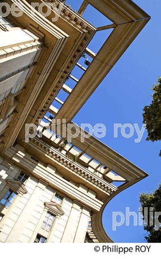 QUARTIER ANTIGONE, RICARDO BOFILL, MONTPELLIER, LANGUEDOC-ROUSSILLON. (34F00704.jpg)