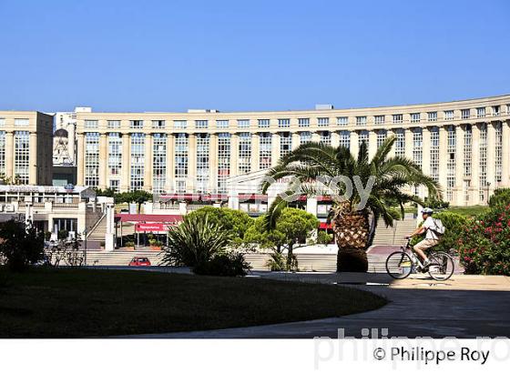 QUARTIER ANTIGONE, RICARDO BOFILL, MONTPELLIER, LANGUEDOC-ROUSSILLON. (34F00713.jpg)
