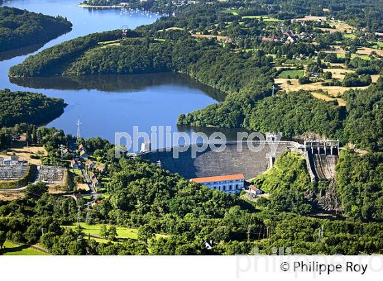 LE LAC DE BARRAGE D' EGUZON SUR LA CREUSE, INDRE. (36F00323.jpg)