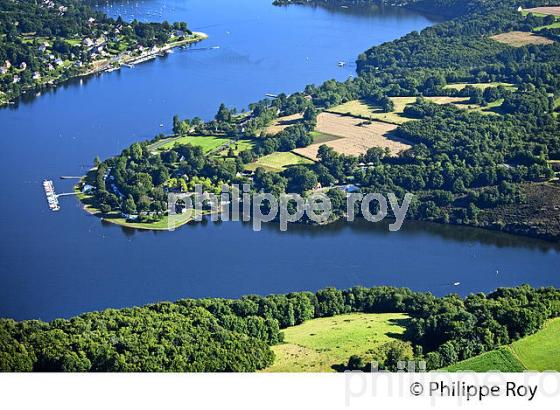 LE LAC DE BARRAGE D' EGUZON SUR LA CREUSE, INDRE. (36F00331.jpg)