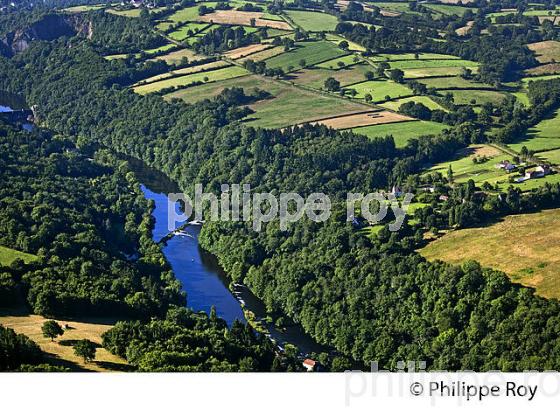 RIVIERE LA CREUSE, VALLEE DES PEINTRES,  INDRE, REGION CENTRE. (36F00333.jpg)