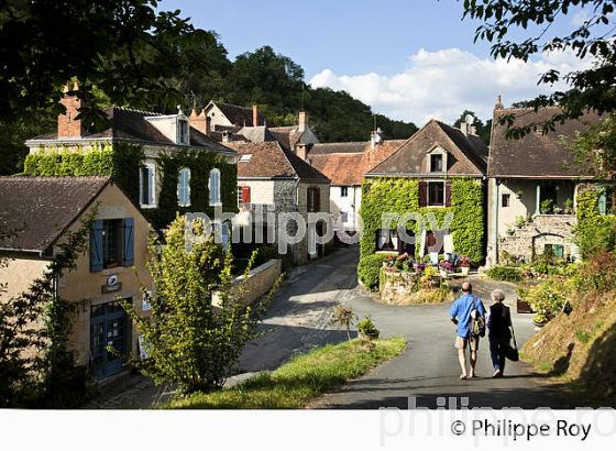 VILLAGE DE GARGILESSE DAMPIERRE, VALLEE DE LA CREUSE, INDRE. (36F00425.jpg)