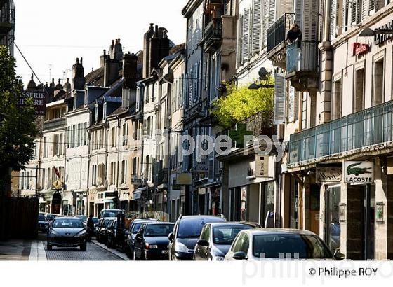 RUE JEAN JAURES, LONS-LE-SAUNIER, JURA, FRANCE (39F01212.jpg)