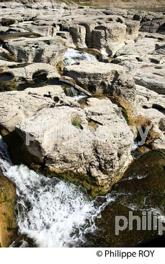 SAUT DE LA SAISSE, LAC DE VOUGLANS, JURA, FRANCE (39F02120.jpg)