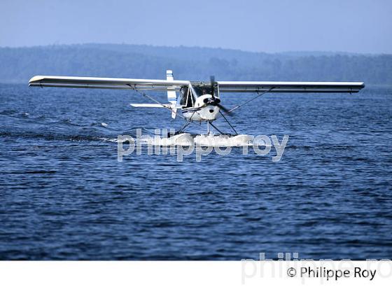 VOL EN HYDRAVION , HYDRO ULM, LAC DE BISCARROSSE, COTE ATLANTIQUE, LANDES, AQUITAINE. (40F02309.jpg)