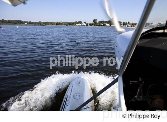 VOL EN HYDRAVION , HYDRO ULM, LAC DE BISCARROSSE, COTE ATLANTIQUE, LANDES, AQUITAINE. (40F02323.jpg)