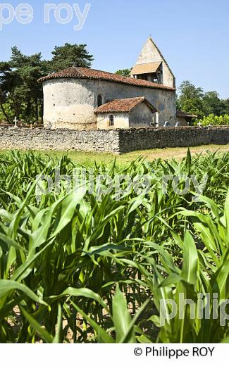 CHAPELLE  ROMANE DE  NOTRE DAME DE LA COURSE LANDAISE, BASCONS, PAYS DE MARSAN,  LANDES. (40F03710.jpg)