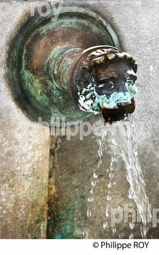 LA FONTAINE CHAUDE, SOURCE DE LA NEHE, THERMALISME, VILLE DE DAX, LANDES. (40F05211.jpg)