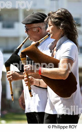 BOHA, CORNEMUSE LANDAISE, FETES DE DAX, LANDES, GASCOGNE. (40F05839.jpg)