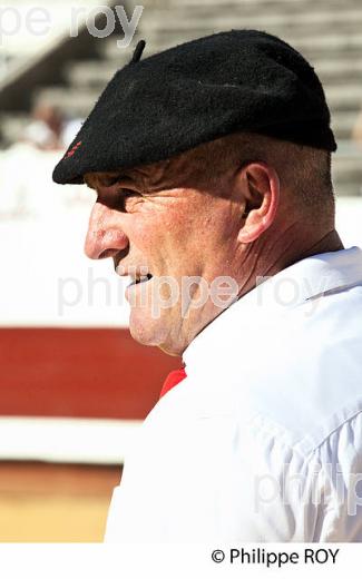 PORTRAIT DE CORDIER  , COURSE LANDAISE, ARENES  DE DAX, FETES DE DAX, LANDES, GASCOGNE. (40F06137.jpg)