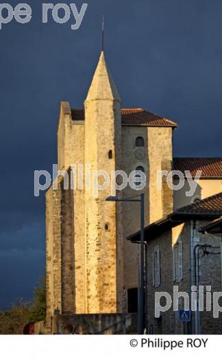 CLOCHER, EGLISE FORTIFIEE DE ST GEOURS DE MAREMNES, LANDES. (40F06214.jpg)