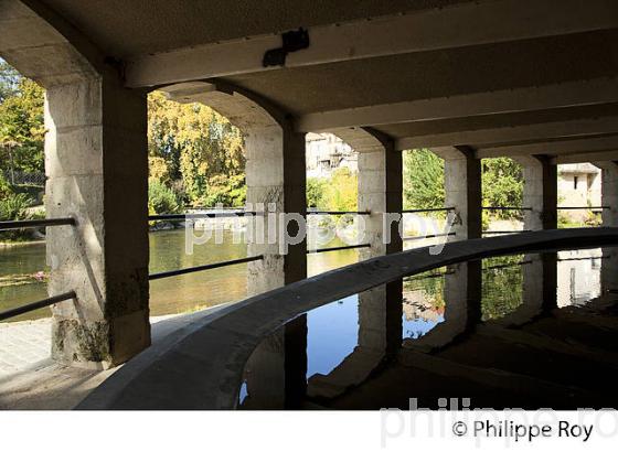 LE LAVOIR ET LA MIDOUZE, LES TROIS RIVIERES, MONT DE MARSAN, LANDES. (40F06705.jpg)