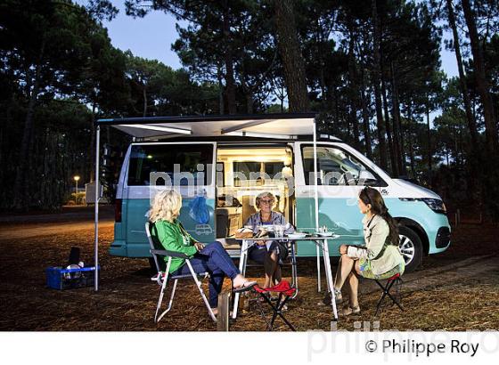 CAMPING CAR, CAMPING, PLAGE DU VIVIER,   BISCARRO (40F08309.jpg)